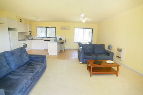 Nautilus Apartments Merimbula - Mackay Tourism 1