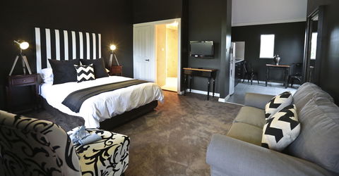 One Paddock Currency Creek Villas And RETREAT - Mackay Tourism 0