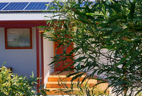 Samphire: Coorong Accomodation - Mackay Tourism 0