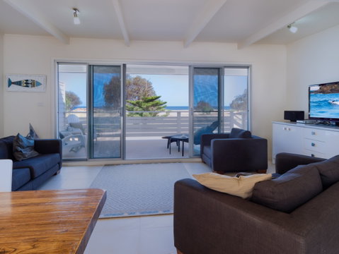Seaview Getaway | Dunbogan - Mackay Tourism 2
