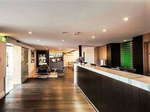 The Waverley International Hotel - Mackay Tourism 0