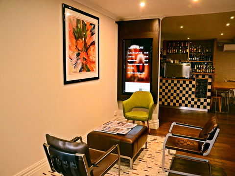 The Waverley International Hotel - Mackay Tourism 1