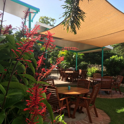 Tropical Palms Resort & 4WD Hire - Mackay Tourism 0