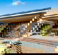 Tumby Villas - Mackay Tourism