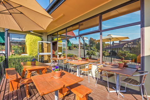 Village Family Motor Inn - Mackay Tourism 1