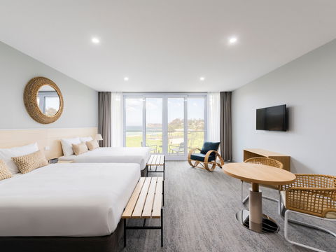 Abode Malua Bay - Mackay Tourism 2