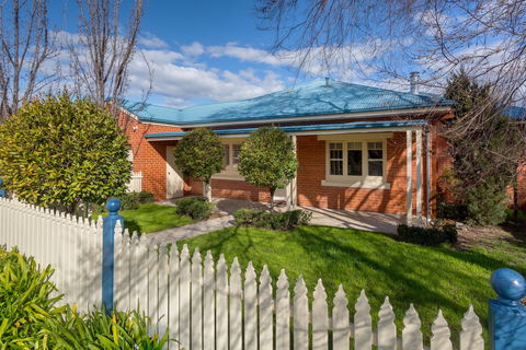 Ampleforth East - Mackay Tourism 0