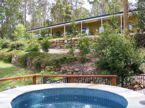 Bed And Breakfast At Wallaby Ridge - Mackay Tourism 0