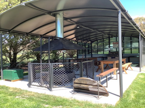 Blayney And Villages Tourist Park - Mackay Tourism 0