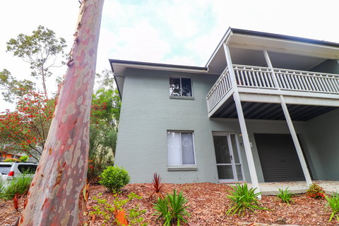 Blackbutt Family Loft Townhouse - Mackay Tourism 0
