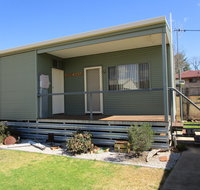 Caddy Shack Dunedoo - Mackay Tourism