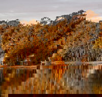 Evedon Lakeside Retreat - Mackay Tourism