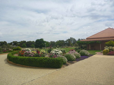 Fairways Bed And  Breakfast At Jerilderie - Mackay Tourism 0