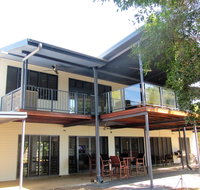 Golden Sands Retreat - Mackay Tourism