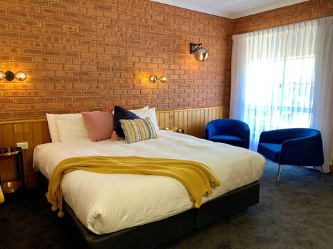Golden River Motor Inn - Mackay Tourism 1