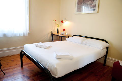 Hotel Claremont Guest House - Mackay Tourism 1