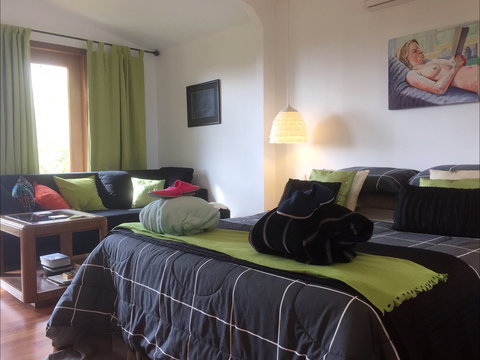 Jonathan Art Centre - Jarramarrumba House - Mackay Tourism 1