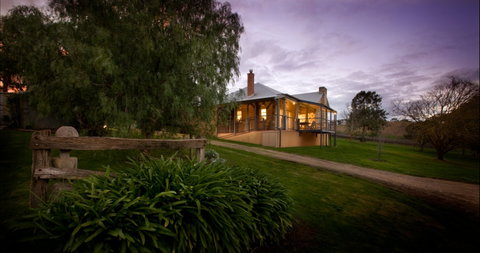 Longview Vineyard Accommodation - Mackay Tourism 0