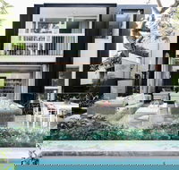Luxico - Harbourside Retreat - Mackay Tourism