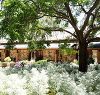 Marananga Cottages - Mackay Tourism
