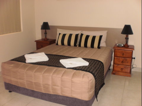 Molika Springs Motel Moree - Mackay Tourism 0
