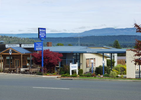 Mountain View Country Inn - Mackay Tourism 0