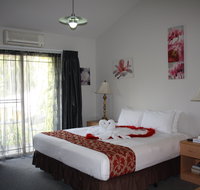 Swan Valley Oasis Resort - Mackay Tourism