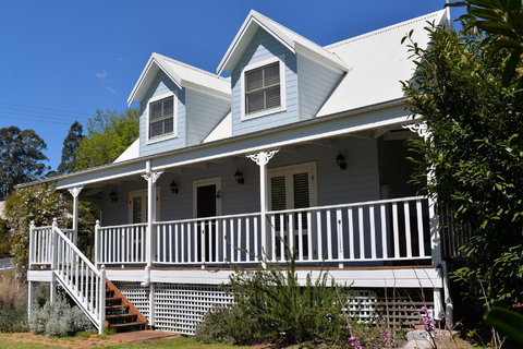 The Doll's House - Mackay Tourism 0
