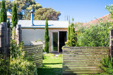 Trader Jack's - Mackay Tourism 1