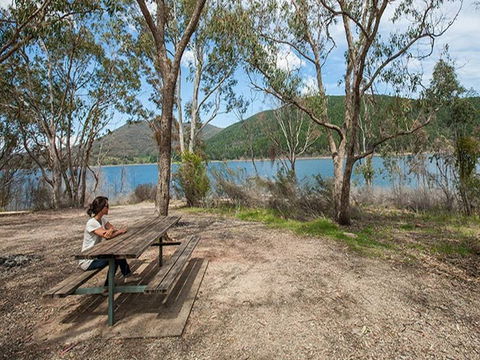Yolde Campground - Mackay Tourism 1