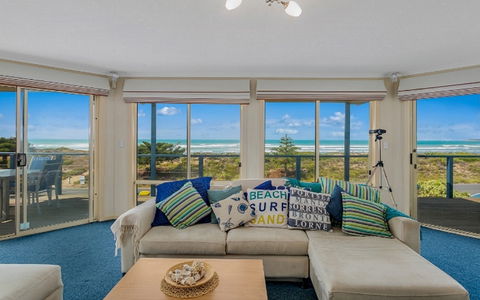 208 Surfers Pde - Mackay Tourism 0