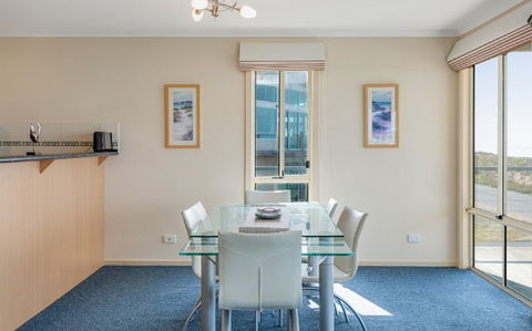 208 Surfers Pde - Mackay Tourism 2