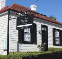 Alice's Cottages - Mackay Tourism