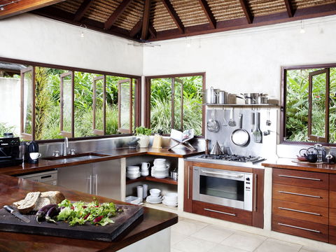 Bali Hai Holiday Accommodation And Location Venue - Mackay Tourism 1