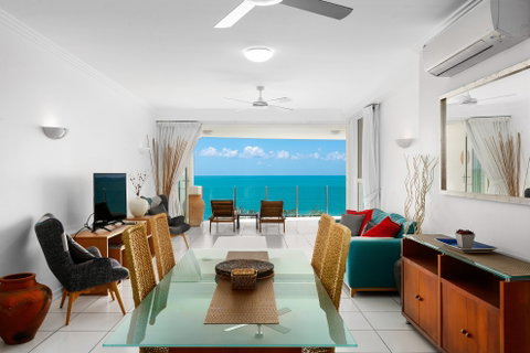 Bellevue At Trinity Beach - Mackay Tourism 1
