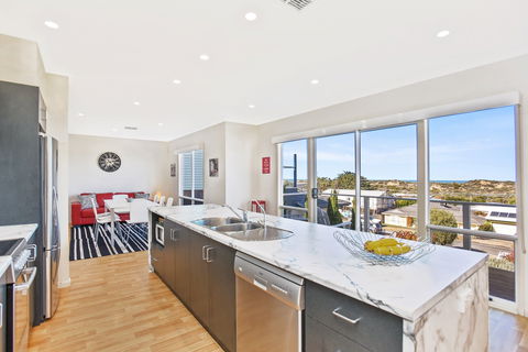 Breezes - Underwood Avenue Goolwa Beach - Mackay Tourism 2