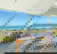 Chiton on the Rocks - Breathtaking Panoramic Coastal Views - Mackay Tourism