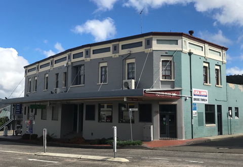 Commercial Hotel Motel Lithgow - Mackay Tourism 1