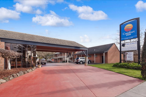 Comfort Inn Main Lead - Mackay Tourism 0