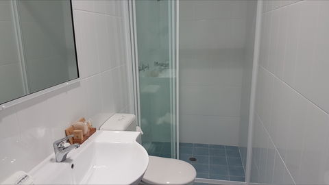 Coppers Hill Boutique Accommodation - Mackay Tourism 1