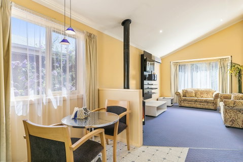Cottages For Two - Mackay Tourism 2