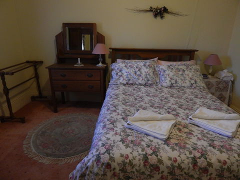 Croll Cottage - Mackay Tourism 2