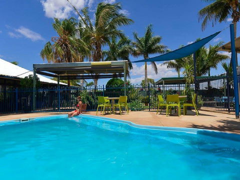 Devils Marbles Hotel - Mackay Tourism 0