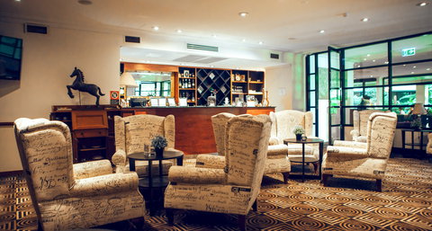 Holiday Inn Warwick Farm - Mackay Tourism 2