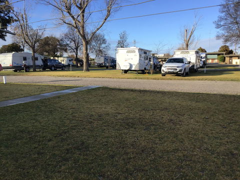 Jerilderie Motel And Caravan Park - Mackay Tourism 0