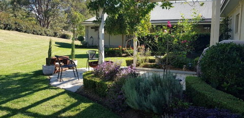Little Britton Luxury Accommodation - Mackay Tourism 0