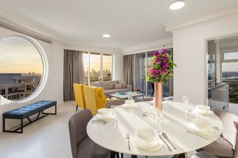 Meriton Suites Bondi Junction - Mackay Tourism 0