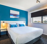Nightcap at Riverside Hotel Motel - Mackay Tourism