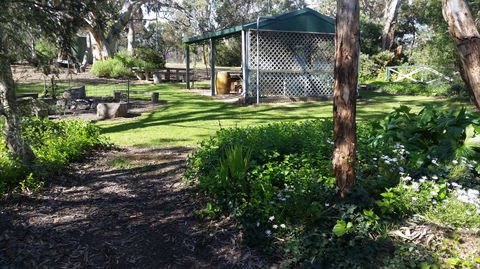 Padthaway Caravan Park - Mackay Tourism 2