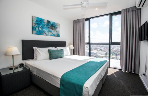 Synergy  Broadbeach - Mackay Tourism 1